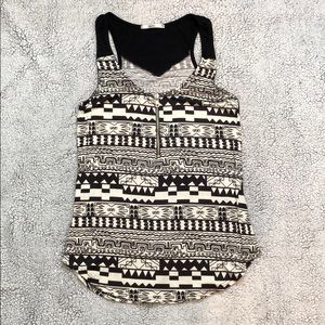 Geometric Pattern Tank with zippers